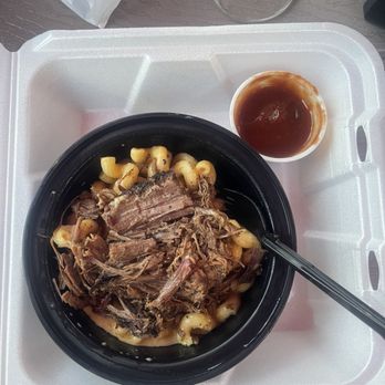Off the Rails Barbeque and Drafthouse - Mac and Cheese with Brisket - Bars Near Me - Verona, Pennsylvania Off the Rails Barbeque and Drafthouse - Mac and Cheese with Brisket - Bars Near Me - Verona, Pennsylvania