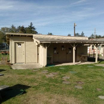 Black Bear Beach Camp - Bath house, showers and restrooms - RV Parks Near Me - Ocean Park, Washington Black Bear Beach Camp - Bath house, showers and restrooms - RV Parks Near Me - Ocean Park, Washington