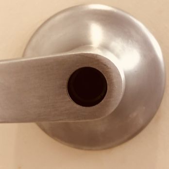 The Benjamin - No privacy in the bathroom with no lock. - Hotels Near Me - New York, New York