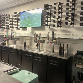 Roadside22 - Huge bar with great wine and beer on tap for the boys - Venues & Event Spaces Near Me - Clayton, California Roadside22 - Huge bar with great wine and beer on tap for the boys - Venues & Event Spaces Near Me - Clayton, California
