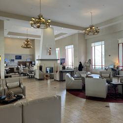 Holiday Inn Express & Suites Olathe West