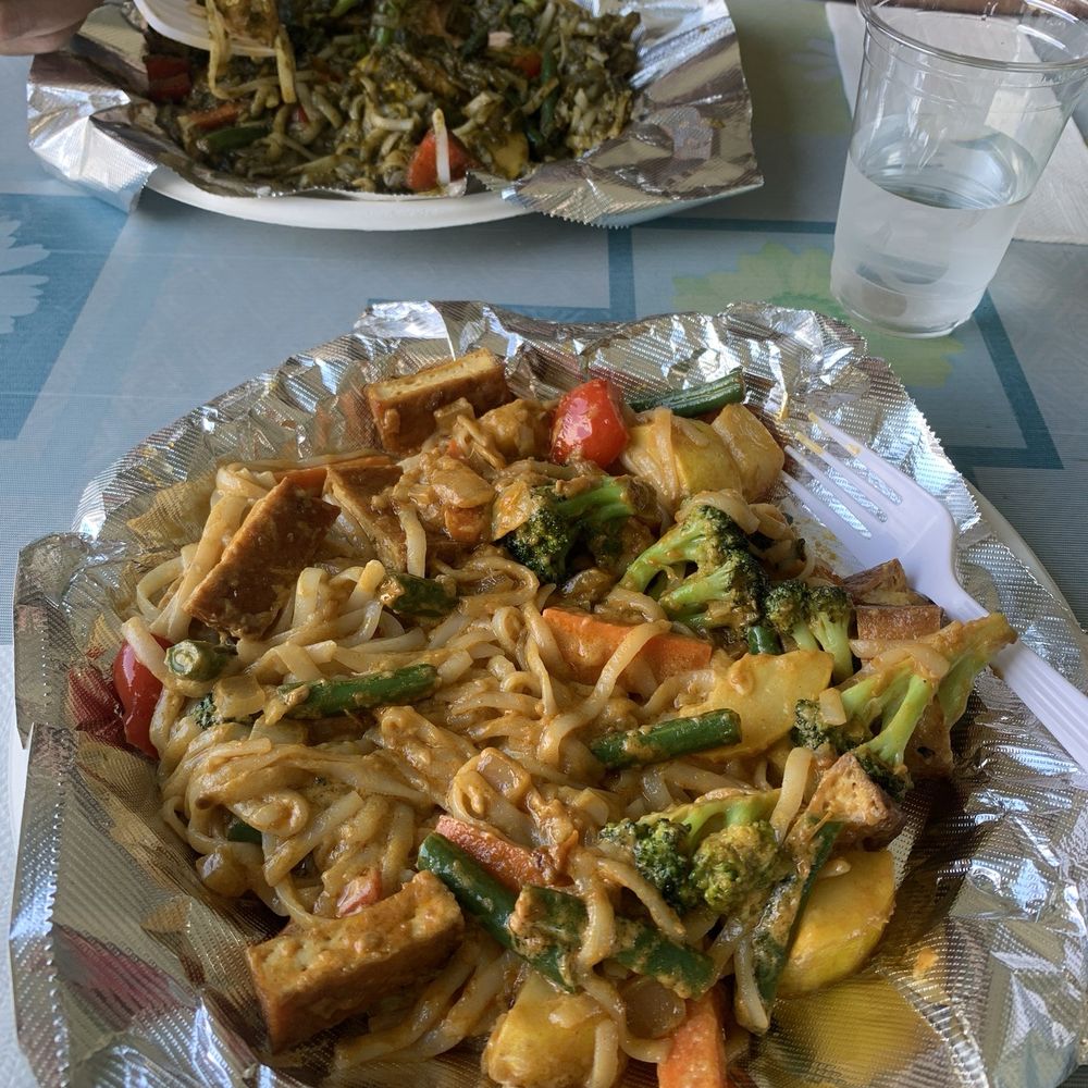 Lemongrass - The vegan rice noodle with pan fried tofu. - Organic Stores Near Me - Tucson, Arizona Lemongrass - The vegan rice noodle with pan fried tofu. - Organic Stores Near Me - Tucson, Arizona