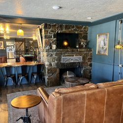 Sessions Retreat and Hotel - Interior of hotel