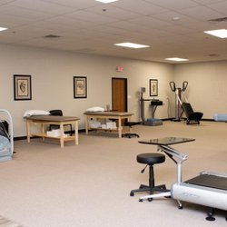 iPOW Physical Therapy & Wellness - Clinic interior