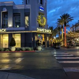 SHAKE SHACK HENDERSON - Updated March 2026 - 774 Photos & 469 Reviews ...