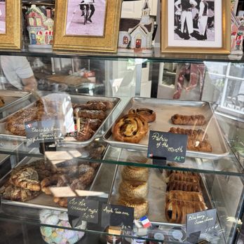 Motier - Pastry case - French Near Me - Clifton, Virginia