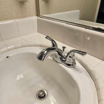 Halos Handyman Service - Sink faucet replacement - Plumbing Near Me Halos Handyman Service - Sink faucet replacement - Plumbing Near Me