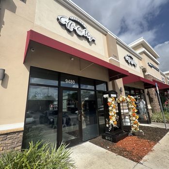 Vanessa's Coffee Shop - Outside - Breakfast & Brunch Near Me - Orlando, Florida Vanessa's Coffee Shop - Outside - Breakfast & Brunch Near Me - Orlando, Florida