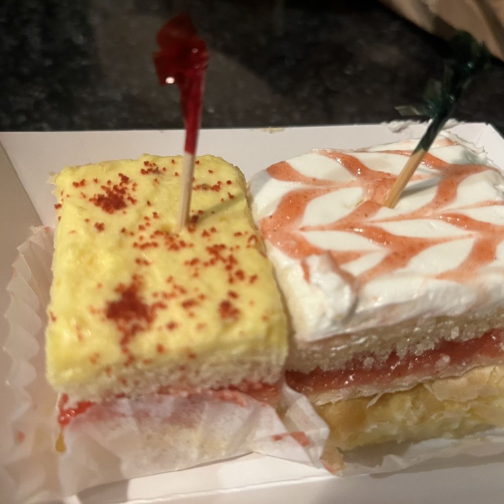 La Gran Via Bakery - Pastries - Bakeries Near Me - Brooklyn, New York La Gran Via Bakery - Pastries - Bakeries Near Me - Brooklyn, New York
