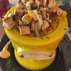 Rompeolas - Chicken Mofongo