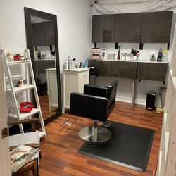 Jeanne's Salon & Spa