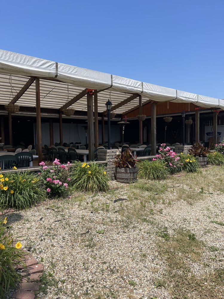 Vahling Vineyards - vineyard in Stewardson, IL