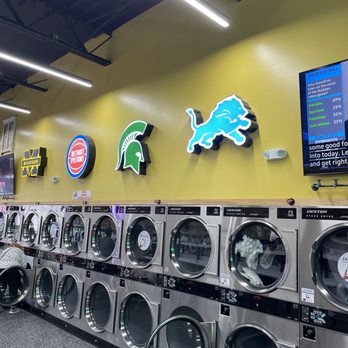 Skylar Laundromat - Light up sports logos. I guess this place must be great for washing jock straps. - Laundromat Near Me - Madison Heights, Michigan Skylar Laundromat - Light up sports logos. I guess this place must be great for washing jock straps. - Laundromat Near Me - Madison Heights, Michigan