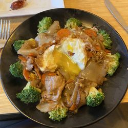 Pad Sea Ew (Pork) w/Fried Egg