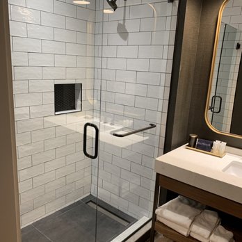The Blake Hotel - Bathroom - Hotels Near Me - New Haven, Connecticut The Blake Hotel - Bathroom - Hotels Near Me - New Haven, Connecticut