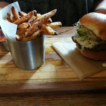 Cornerstone Pub & Kitchen - New American Near Me - Barre, Vermont