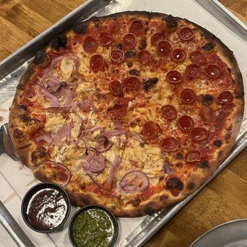 Old County Inn - Lefty and pepperoni - Pizza Near Me - Pine, Arizona
