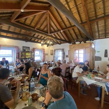 Ti Choa - Inside - Restaurants Near Me - Angra do Heroísmo, 20 Ti Choa - Inside - Restaurants Near Me - Angra do Heroísmo, 20