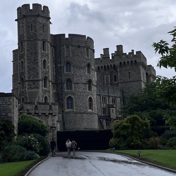 The Windsor Castle - Pubs Near Me - Windsor, WNM