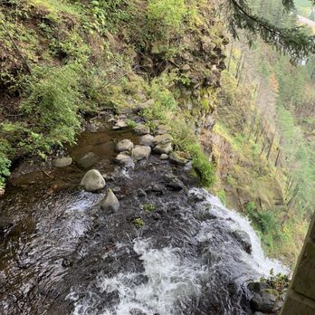 Multnomah Falls - Top of the falls - Hiking Near Me - Bridal Veil, Oregon