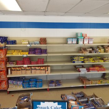 Flowers Foods - shelves of food in a grocery store - Bakeries Near Me - Livingston, Texas Flowers Foods - shelves of food in a grocery store - Bakeries Near Me - Livingston, Texas