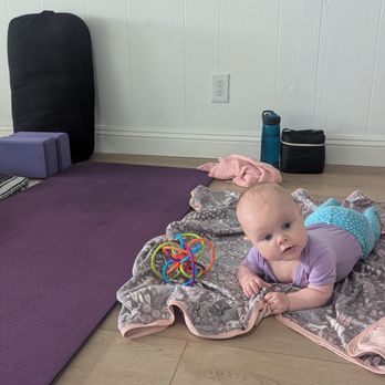 Looma Birth - Getting ready for some Postpartum Bliss Yoga @LoomaBirth - Doulas Near Me Looma Birth - Getting ready for some Postpartum Bliss Yoga @LoomaBirth - Doulas Near Me