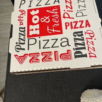 Perla's Pizza - Full send pizza - Cocktail Bars Near Me - Winter Park, Florida