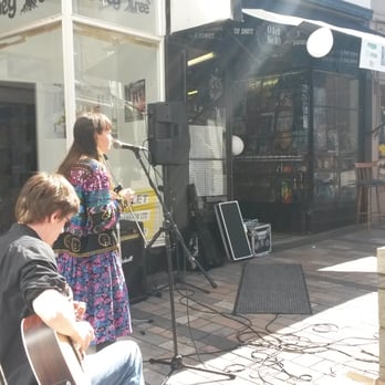 Europa Music - The Precious Penny Pluckers at Record Shop Day 2015. - Music & DVDs Near Me - Stirling, STG