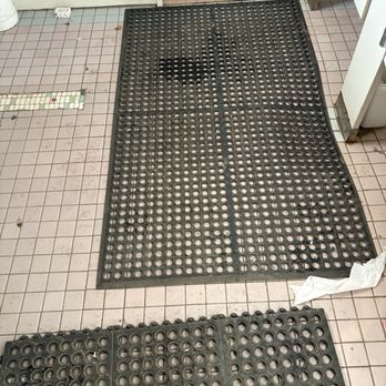 Jackson Wellsprings - Upon entering the bathroom - Massage Near Me - Ashland, Oregon Jackson Wellsprings - Upon entering the bathroom - Massage Near Me - Ashland, Oregon
