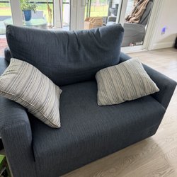 Discount Furniture Gallery - Front of the 2 seater/sofa bed.
