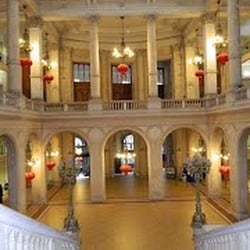Mairie du 10ème Arrondissement - Le hall.