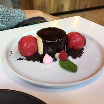 Spot Dessert Bar - Love fondue - Desserts Near Me - Flushing, New York