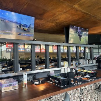 Great Divide Brewery & Roadhouse - New American Near Me - Lone Tree, Colorado