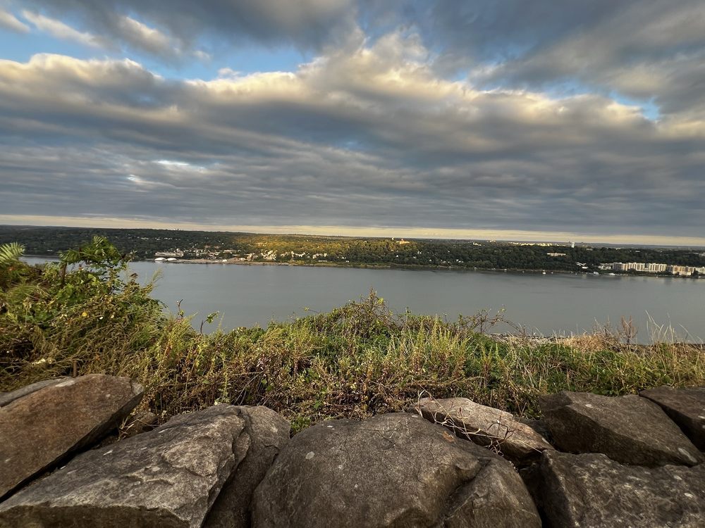 Palisades Interstate Park State Line Lookout