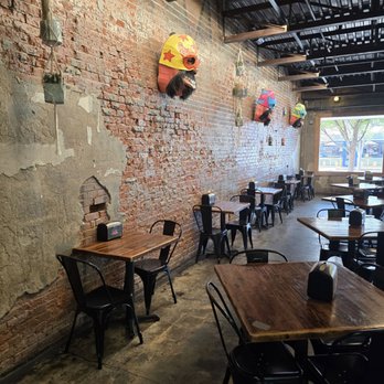 El Taco H - Table area - Tacos Near Me - Denton, Texas