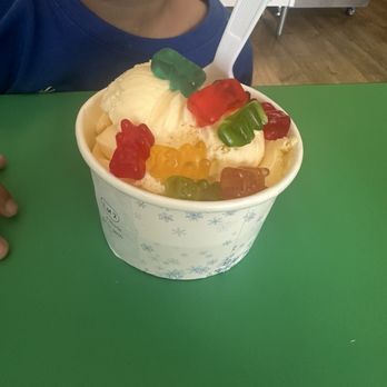 Polar Bear Rolled Ice Cream - Vanilla with gummy bear - Ice Cream & Frozen Yogurt Near Me - Oakley, California