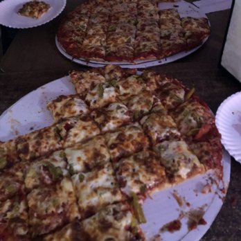 Frank's Pizza House - Great thin crust tavern pizza - Pizza Near Me - Dixmoor, Illinois