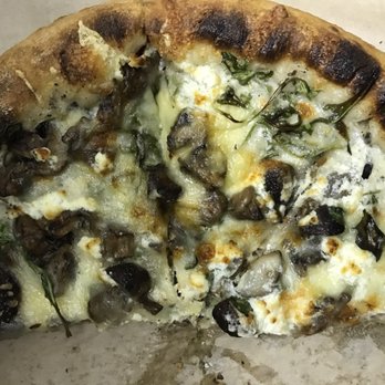 Alchemy at Aldeen - Pizza Near Me - Rockford, Illinois