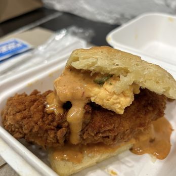 Fluffies Hot Chicken - Les - Buttermilk Biscuit Sandwich - Chicken Shop Near Me - New York, New York