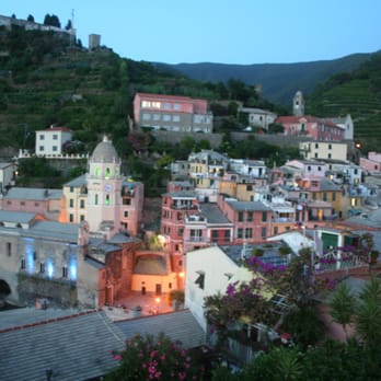Al Castello - Vernazza, to the right, behind and below the restaurant - Seafood Near Me - Vernazza, SP