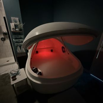 Salt and Sea Wellness Spa - The Pearl flotation pod - Float Spa Near Me - Clermont, Florida