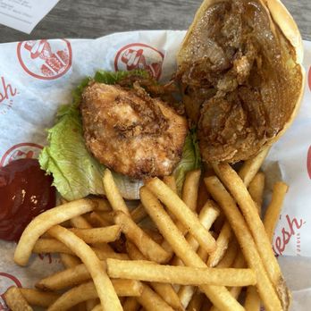 Slim Chickens - The super small chicken sandwich, it was not much bigger than the chicken wing. - Chicken Shop Near Me - Glendale, Arizona Slim Chickens - The super small chicken sandwich, it was not much bigger than the chicken wing. - Chicken Shop Near Me - Glendale, Arizona