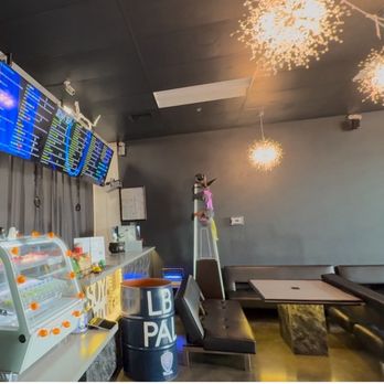 Soya Tea Lounge - Front counter - Bubble Tea Near Me - Los Banos, California