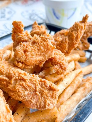 Cap't Loui - Cajun Seafood Boil by null