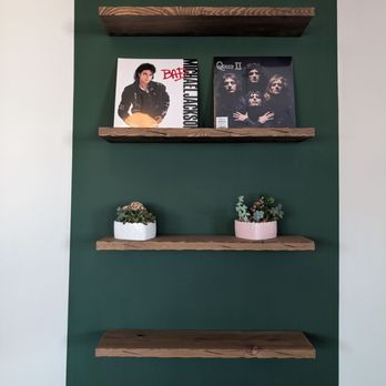 Cafe IZZI - Interior ambience. - Sandwiches Near Me - Los Angeles, California