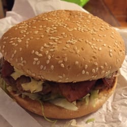 Stirling Chickens - Hamburger with cheese and bacon