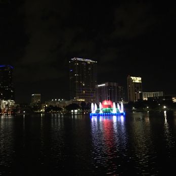 Lake Eola Park - Fountain - Parks Near Me - Orlando, Florida
