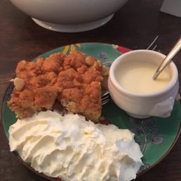 Apple crumble with vanilla sauce and cream. AHHHHH!!!!!!