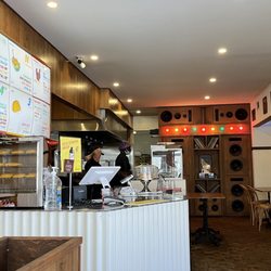 Lloydie's - Saint-Henri