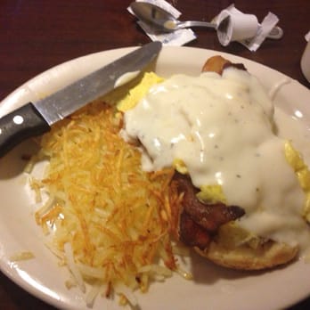 Uptown Cafe - Biscuit, gravy, eggs, bacon and hashbrowns - Breakfast & Brunch Near Me - Johns Creek, Georgia